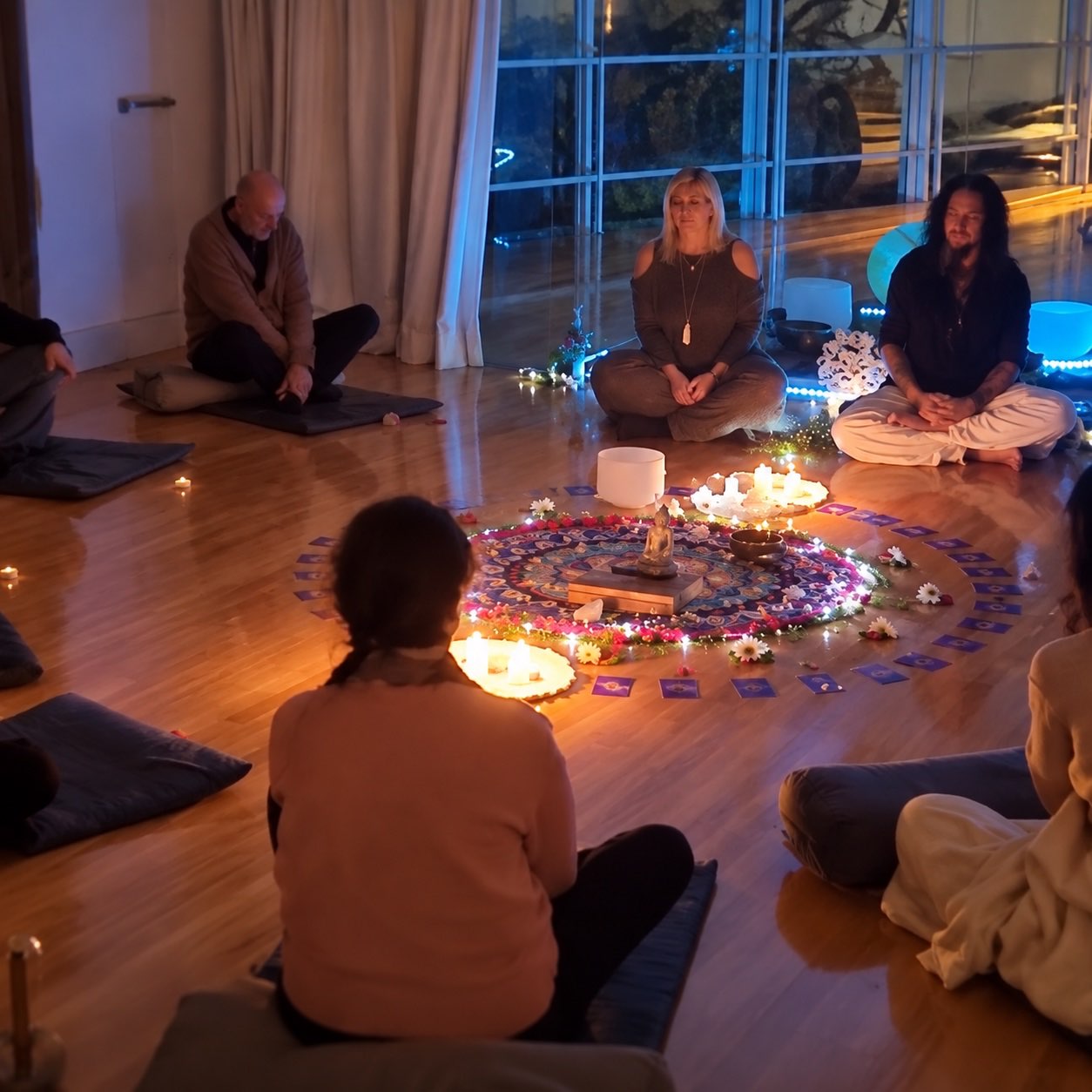 Encuentro grupal con velas